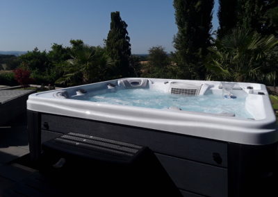 Opal Spas. Hydro-Relax. White Pearl + Grey