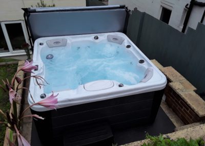 Opal Spas. Hydro-Relax. White Pearl + Grey